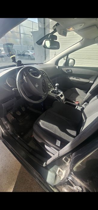 Peugeot 5008 SW Benzin 1.6 2011 Trapă 3150€