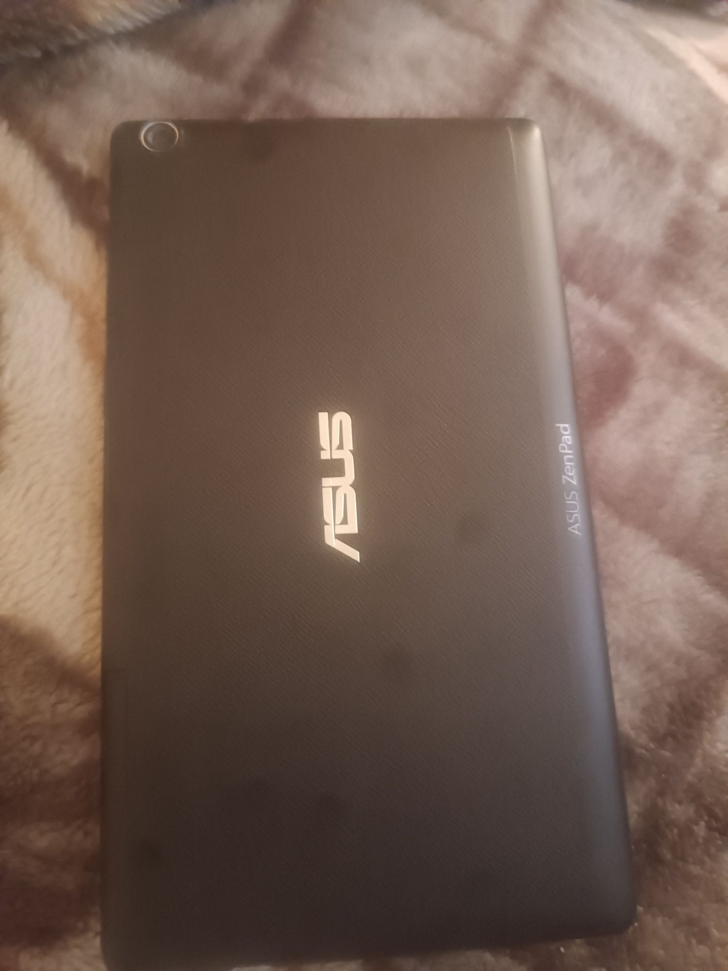 Продам почти новый Asus Zenpad