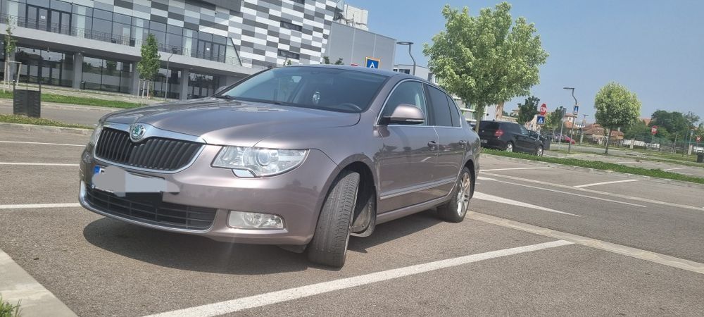 Vând Skoda Superb 2 2.0