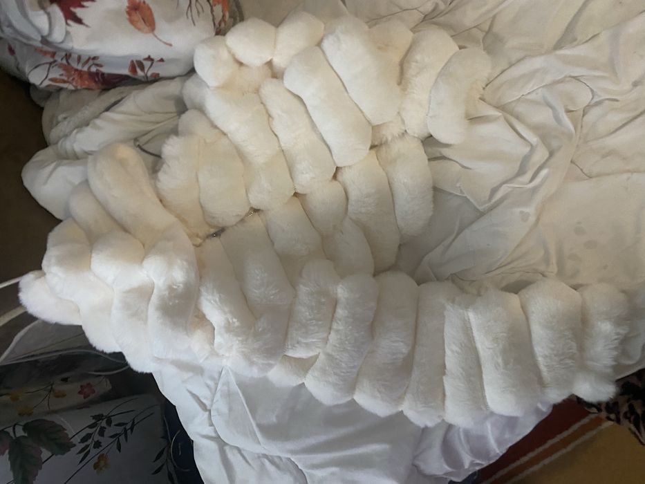 Blana s xs noua pufoasa