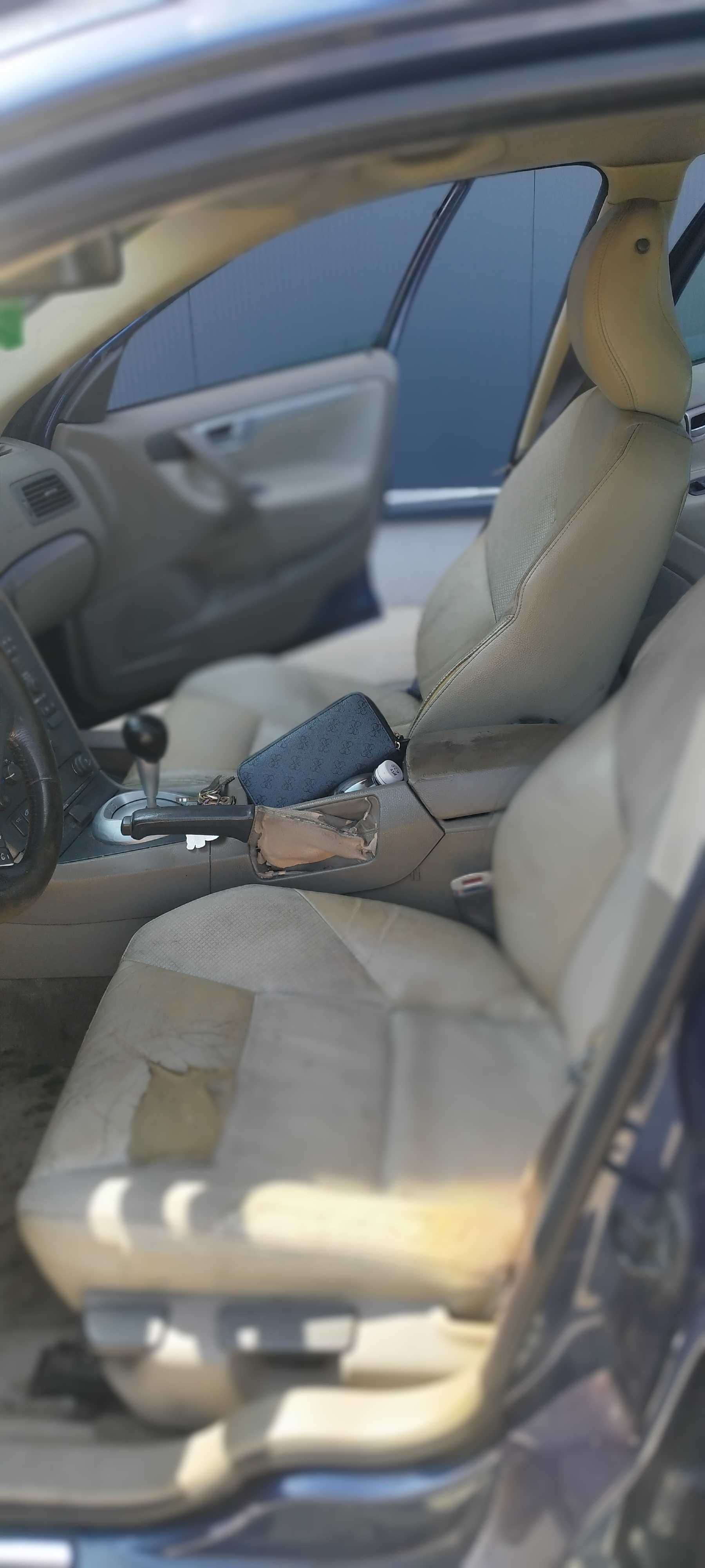 Автомобил Волво s60