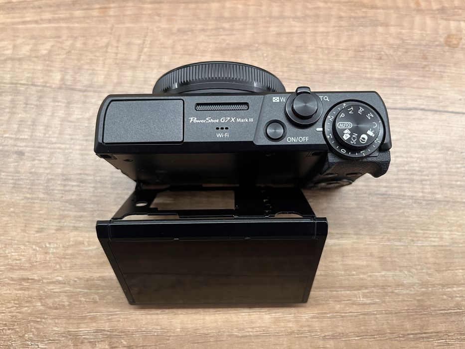 Продавам Canon g7x mark III