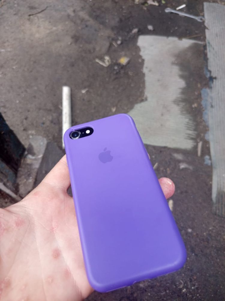 продам или обменяб айфон 7