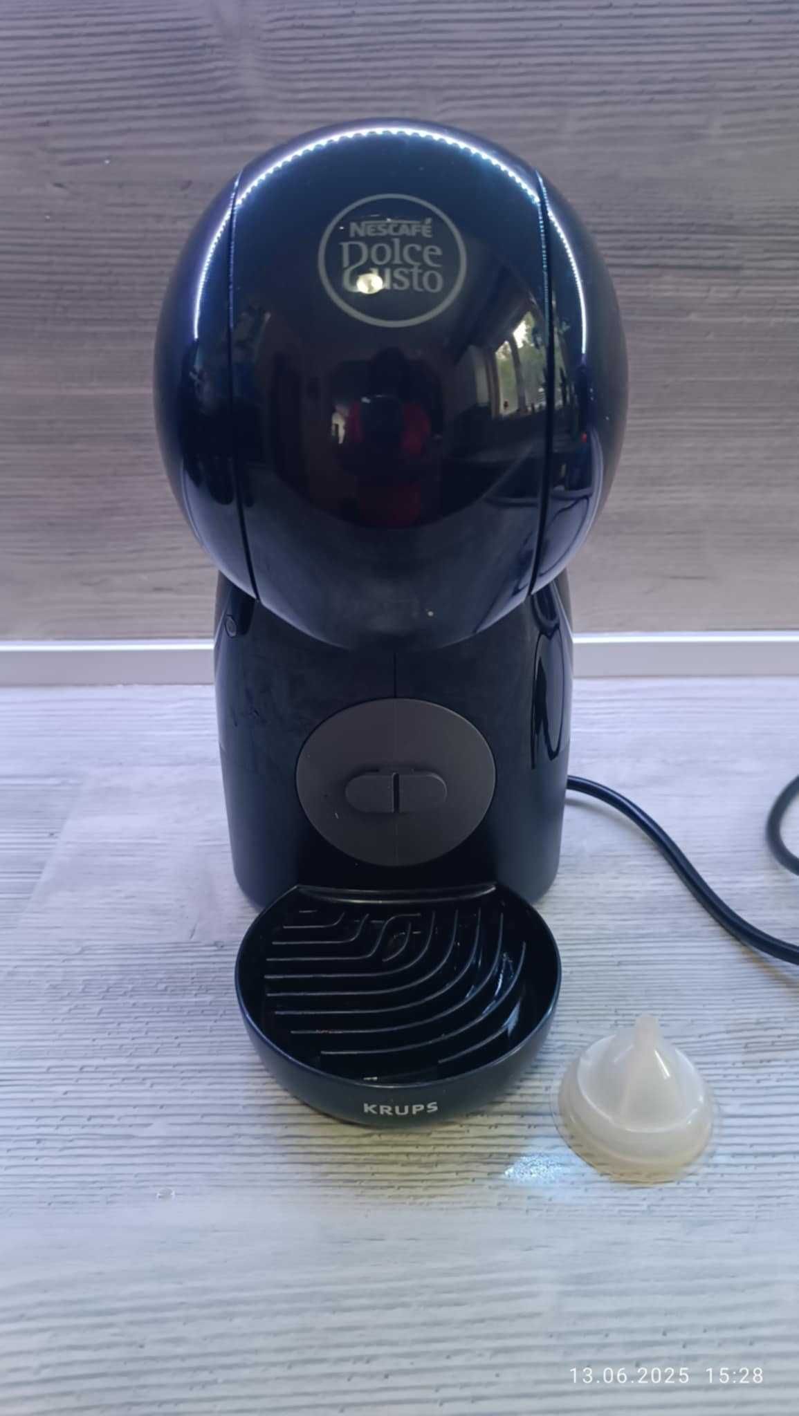 Кафемашина Dolce Gusto с капсули.