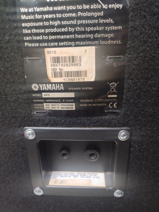 Vând  boxe Yamaha! 1500 lei fix.