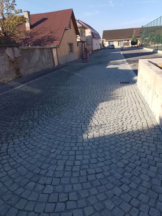 Piatra cubica Andezit, ma deplasez in toate județele