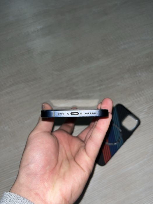 Продается 12 айфон состояние идеал