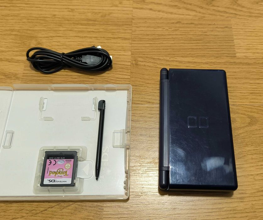 Nintendo DS lite игра