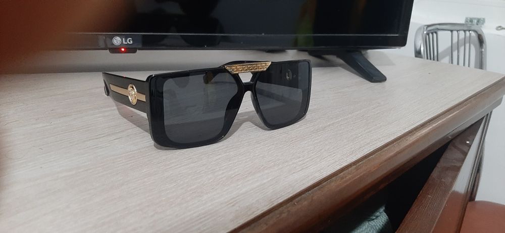 Ochelari de soare versace