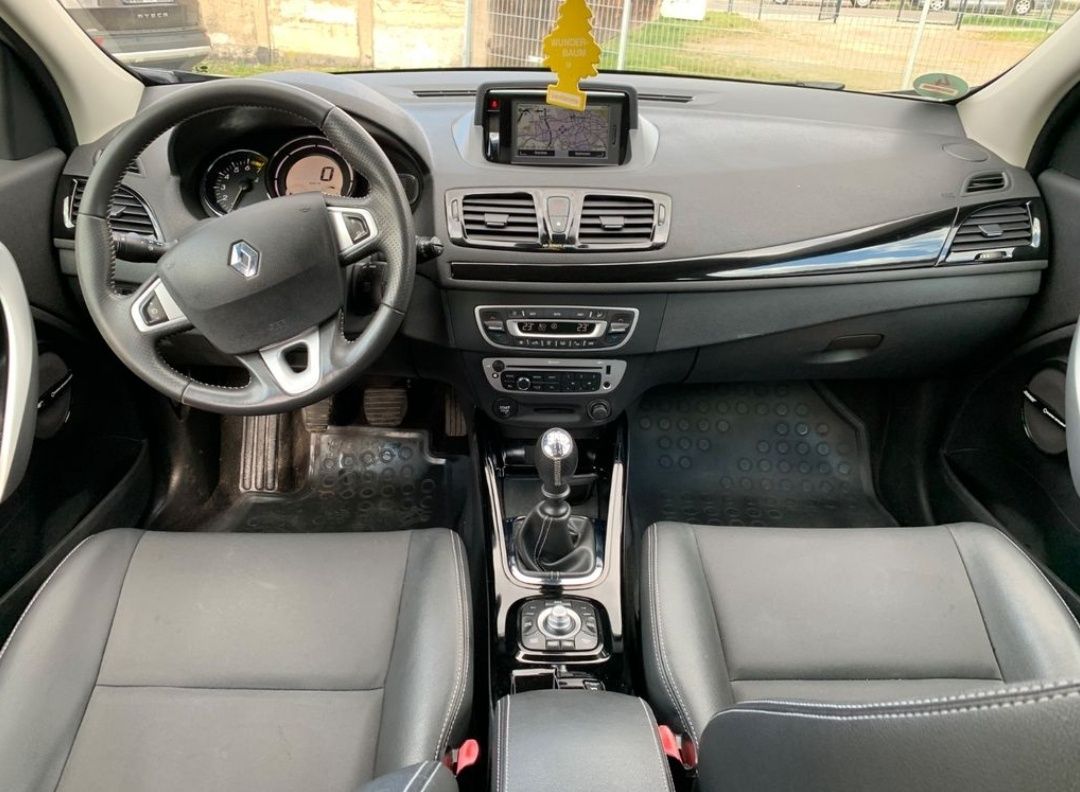 Renault Megane 1.5 DCI Bose 2012 neagra în stare foarte bună