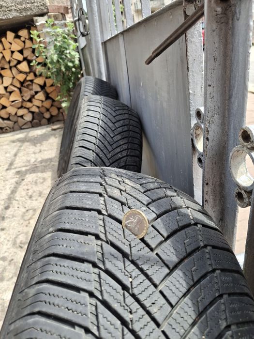 Зимни гуми tracmax xprivilo s130 215/60r16