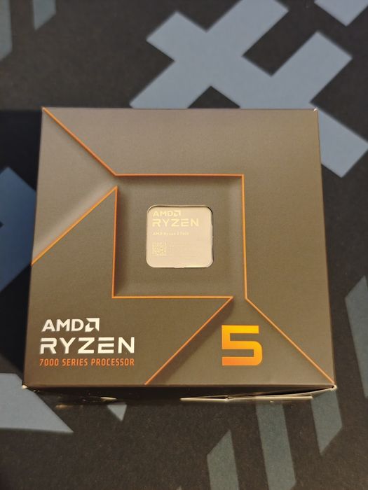 Procesor AMD Ryzen 5 7600 + Cooler original