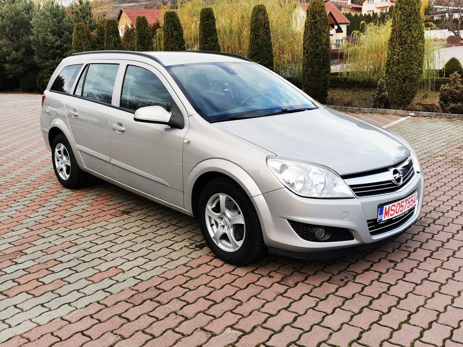 De vânzare Opel Astra H.. 2009.. 1,6 benzină