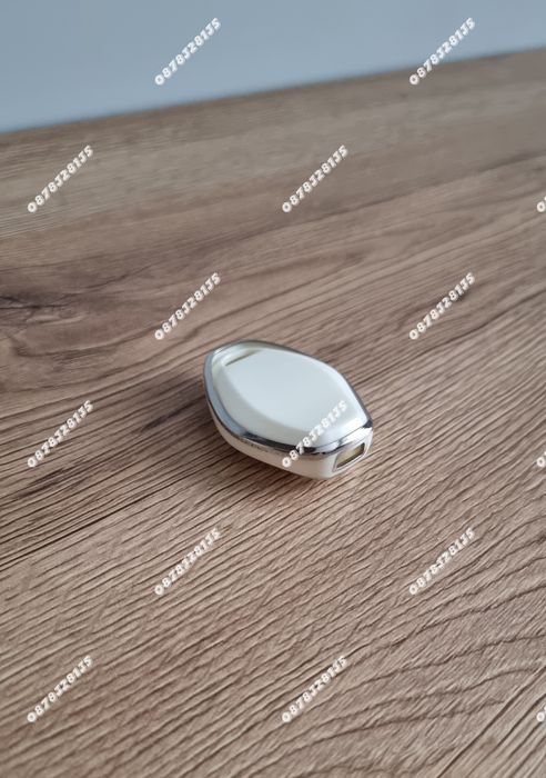 Силиконов кейс за ключ на БМВ/BMW Ромбоид бял