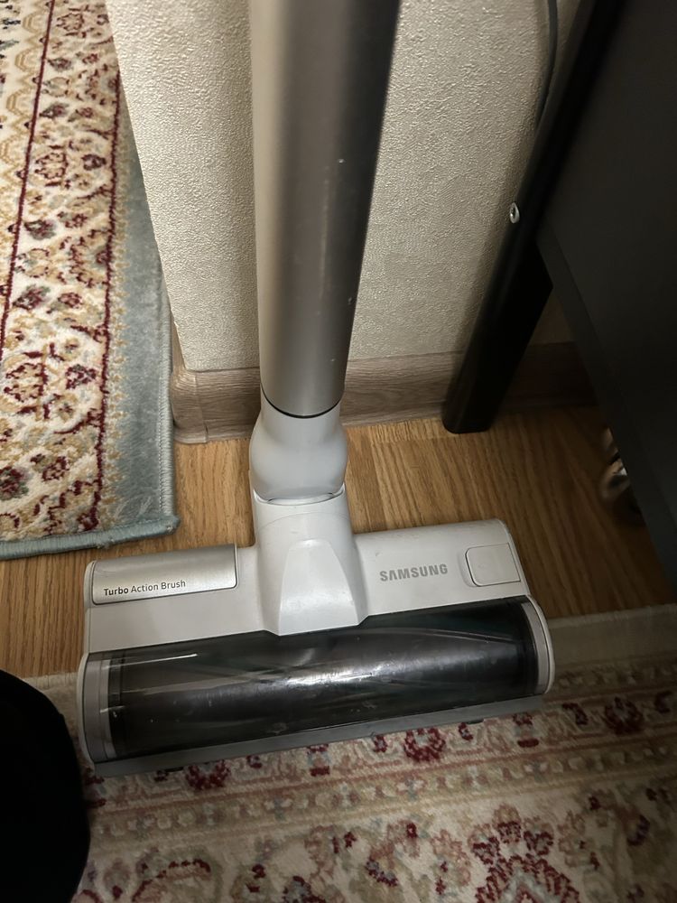 Пылесос Samsung Jet 70 Turbo фиолетовый