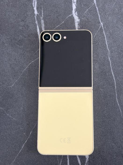 Samsung Galaxy Z Flip 6 5G 256 GB
