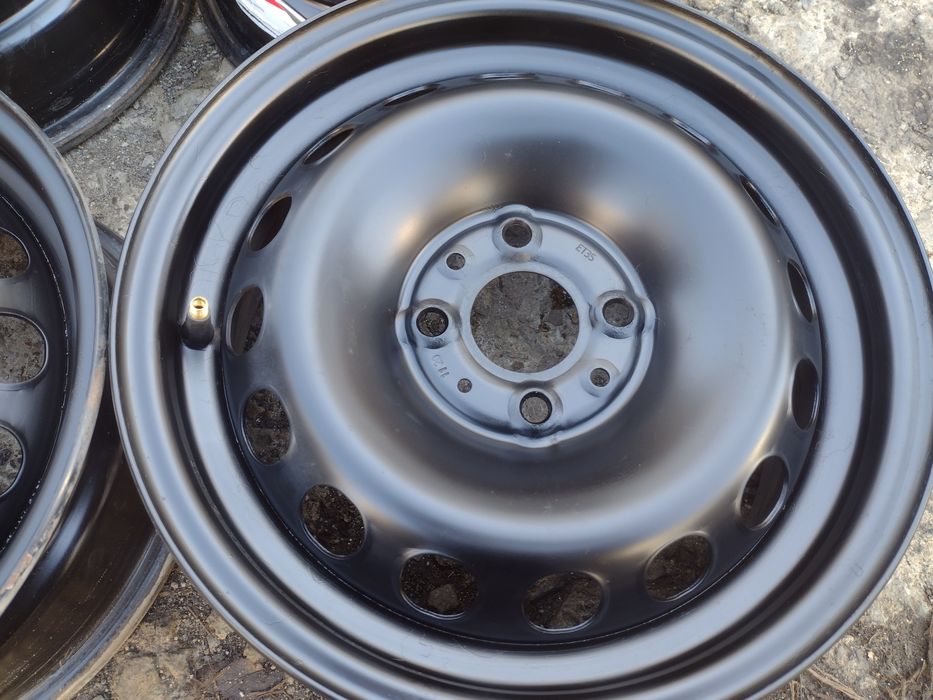 Топ състояние 14-4х98 ЕТ35 5.5j Fiat 500