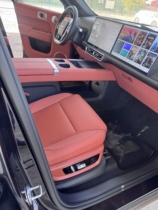 Li Xiang LUltra Yangi modellar Asl zaryadlovchi bilan。