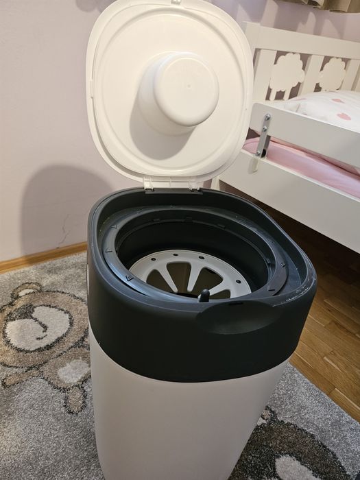 Кошче за памперси Tommee Tippee