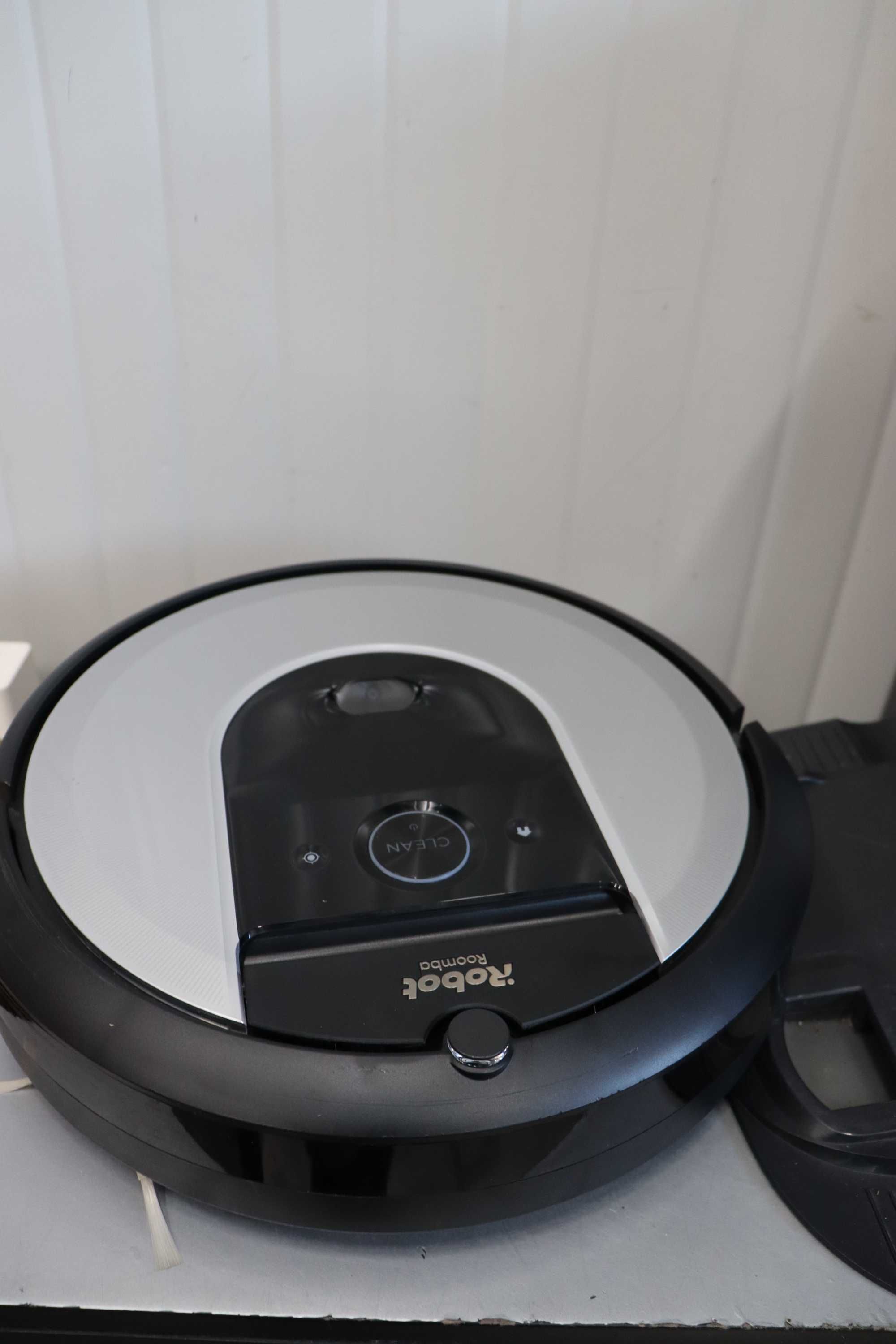 Прахосмукачка робот iRobot Roomba i7+