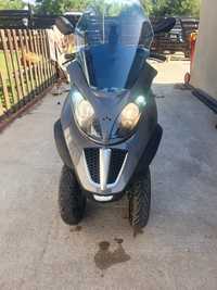 Piaggio MP3 500. Cat B