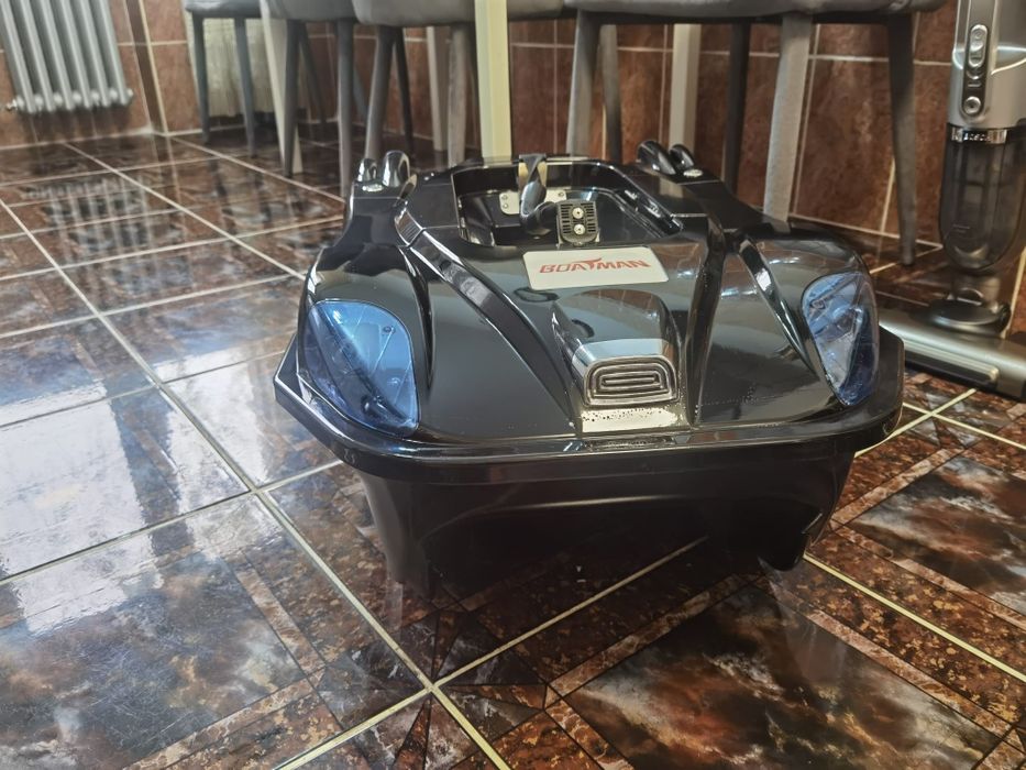 Barcuta BOATMAN LEADER cu GPS + DEEPER PRO+2 cu Extensie