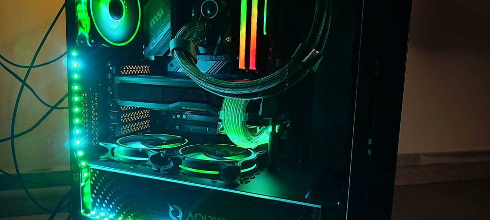 Placă Video Sapphire RX 7800 XT MBA 16GB GDDR6 – stare excelentă