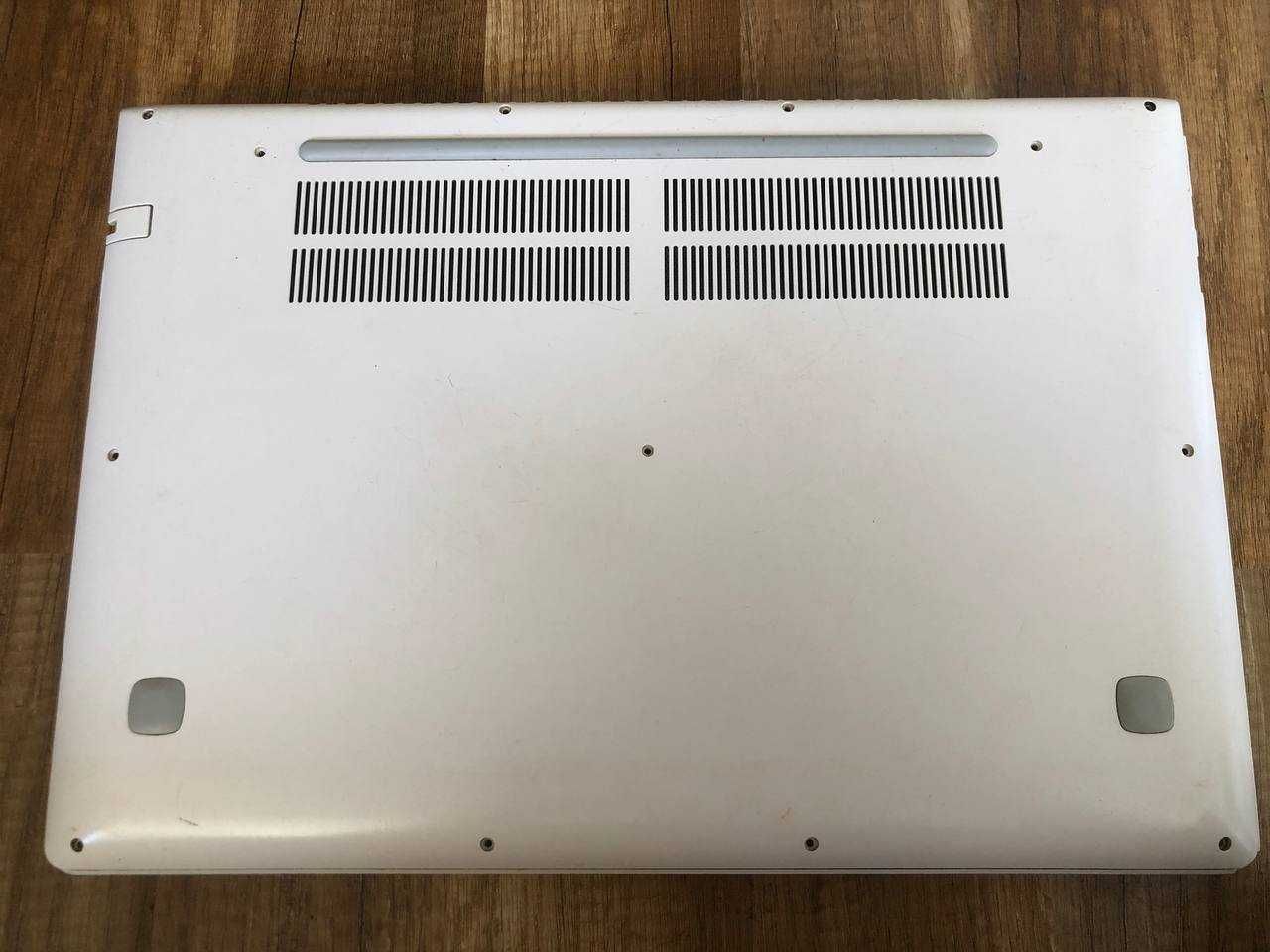 Lenovo IdeaPad i3 15.6"/8GB/SSD 128GB + зарядно (за части, неработещ)