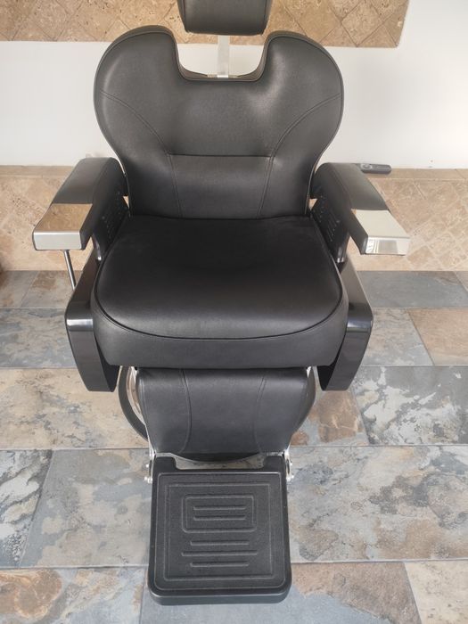 Scaun Frizerie impecabil.