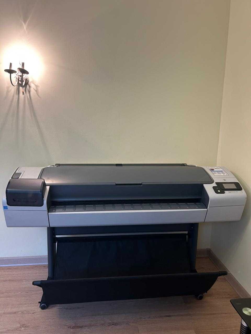 Плоттер цветной HP DESIGNJET T795, практически не использовался