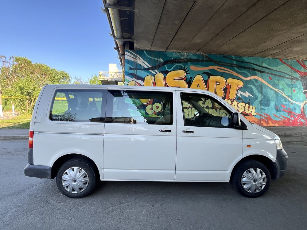 VW Transporter T5 1.9TDI 105cp 8+1 Clima 2007