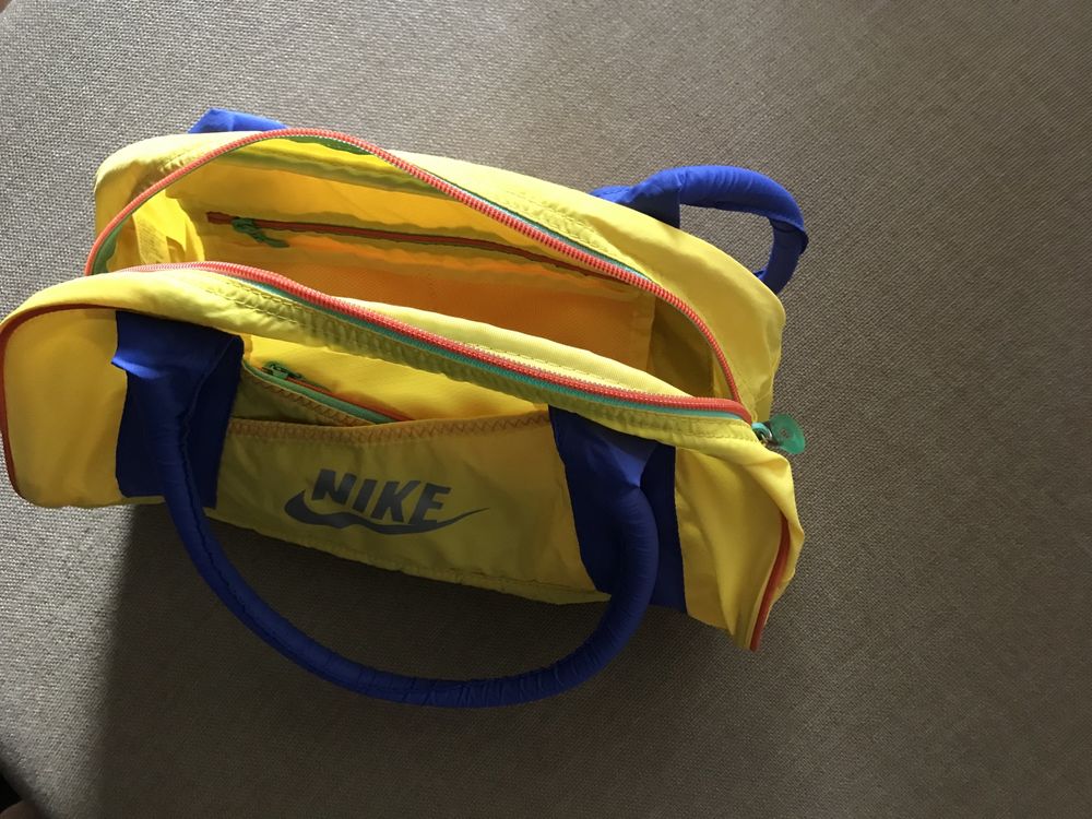 Спортна чанта NIKE