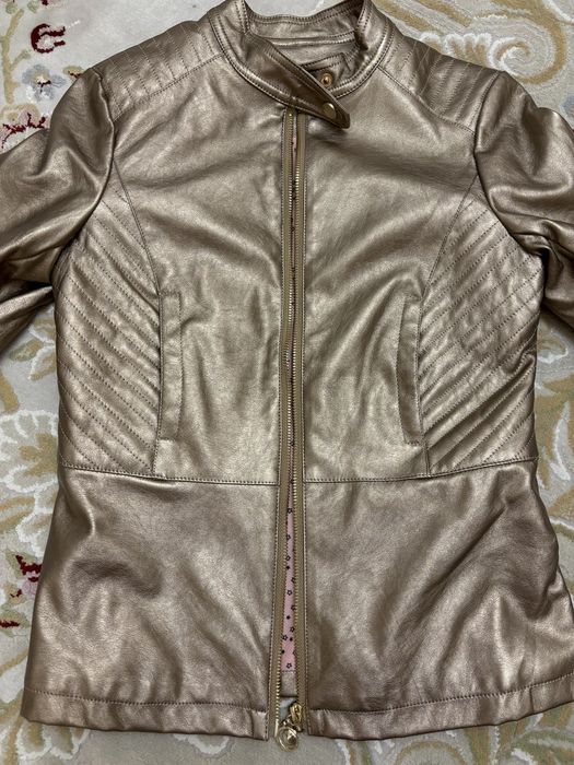 Курточка новая для девочек