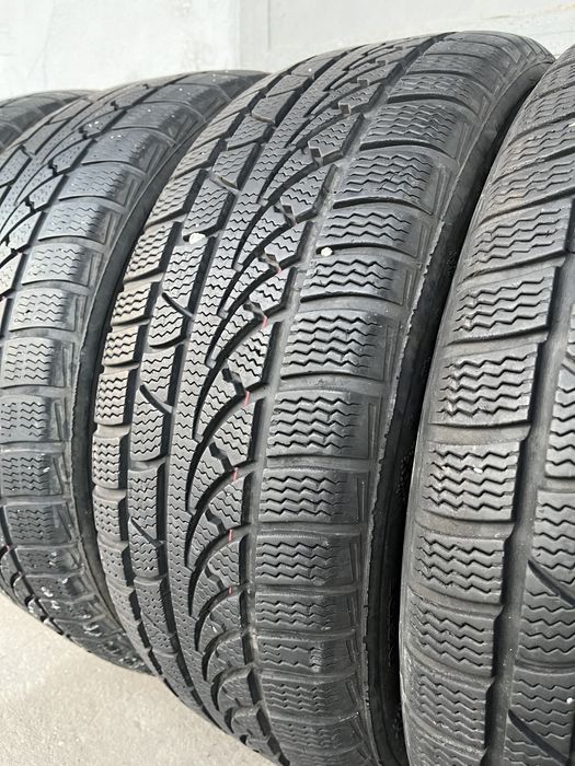 4 бр. зимни гуми 225/55/17 Petlas DOT 4417 2x7 2x5-5,5 mm