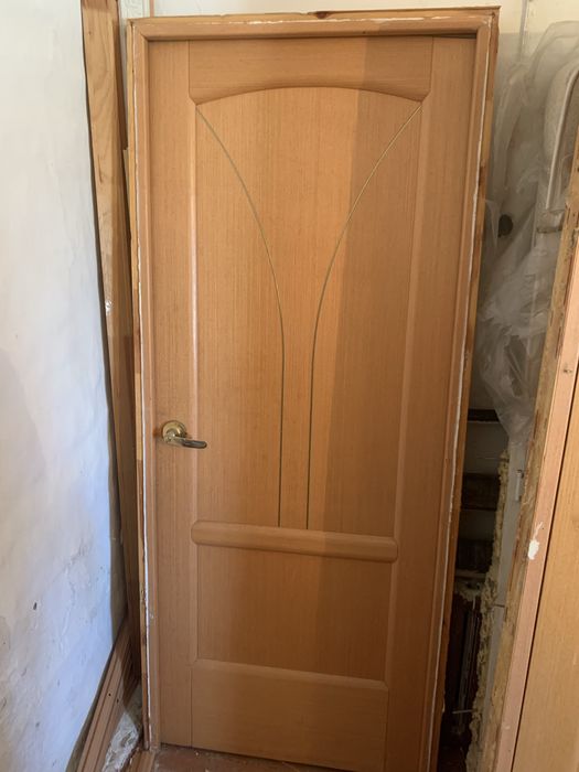 Межкомнатный дверь