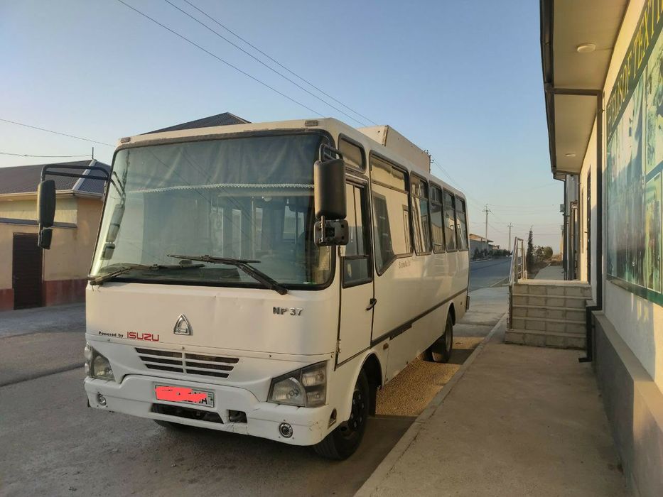 Исузу автобус 2013йил  сотилади