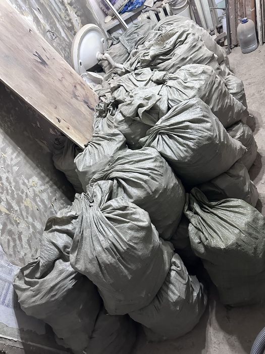 Отдам строительный мусор