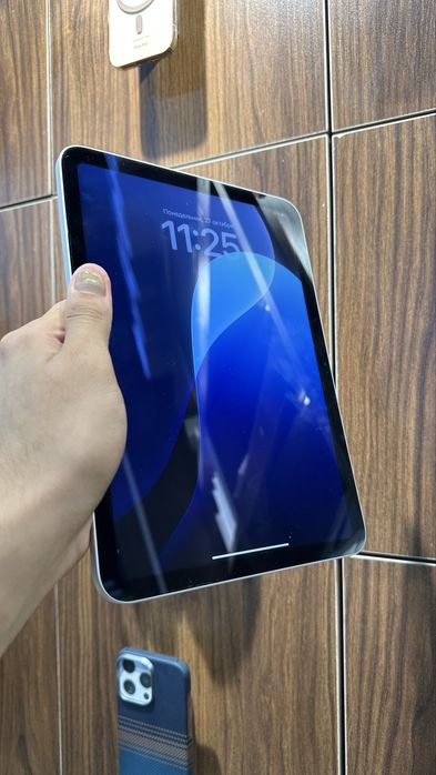 ipad a16 128 wifi 100% Silver  Naxt va Nasiya savdo