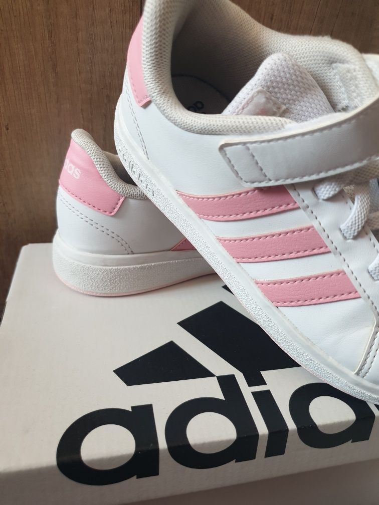 Маратонки  Adidas