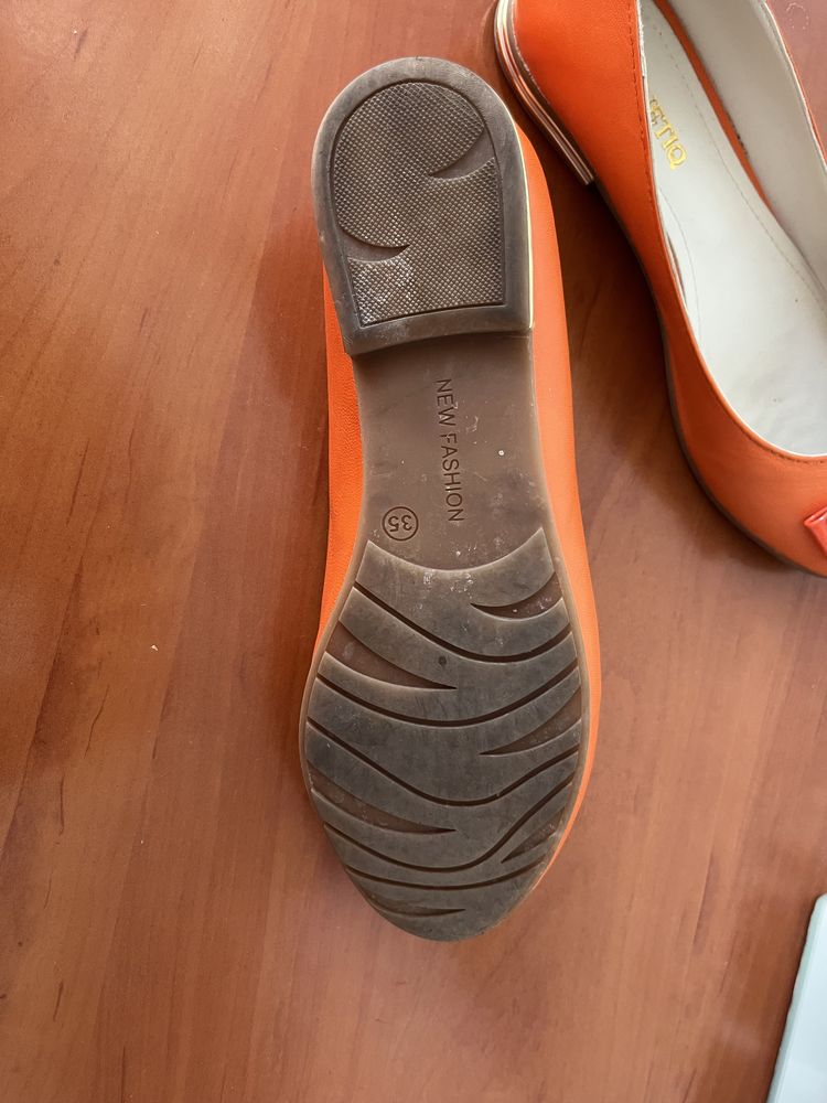 Pantofi de piele, culoare portocaliu, marimea 35