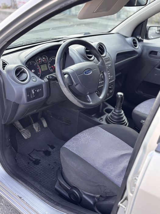 Ford Fiesta 1.4 - Proprietar - Anevelope All Season - AC