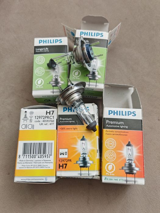 Здравейте продавам автомобилни крушки H7 на Philips premium и longer l
