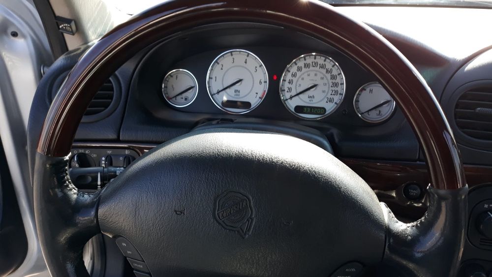 Chrysler 300m  automat, an 2002 pentru piese de schimb