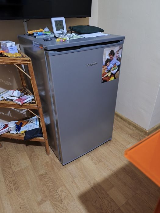 Малък хладилник краун