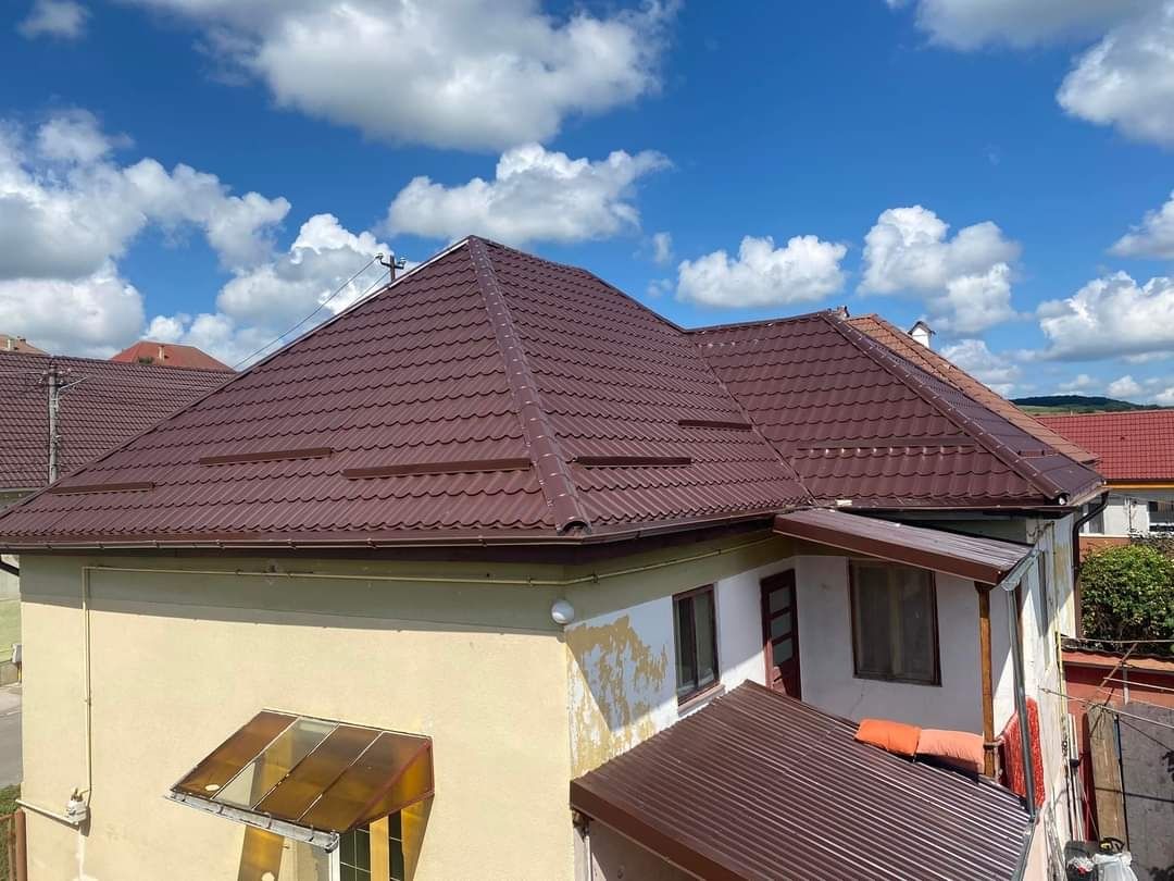 Executăm Acoperişuri mici reparații