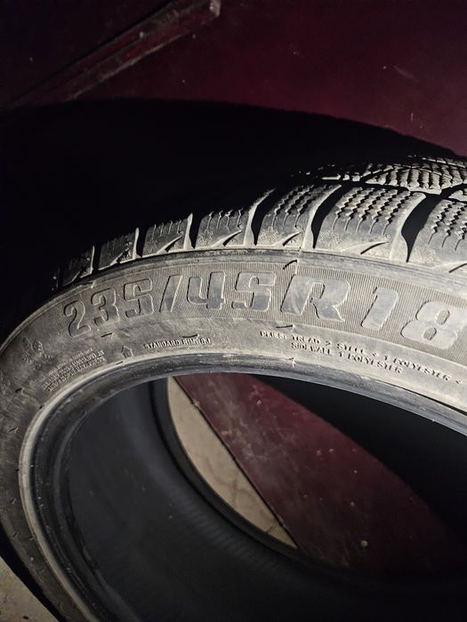 Продам резину 235 45  R18 зима липучка