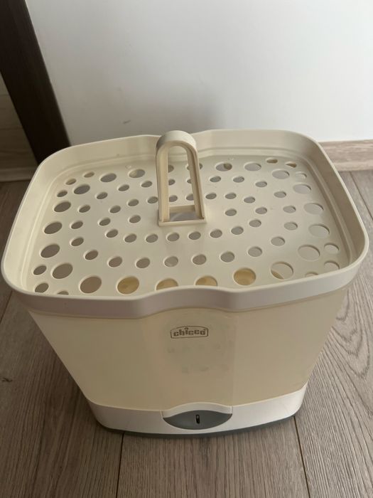 Sterilizator biberoane Chicco