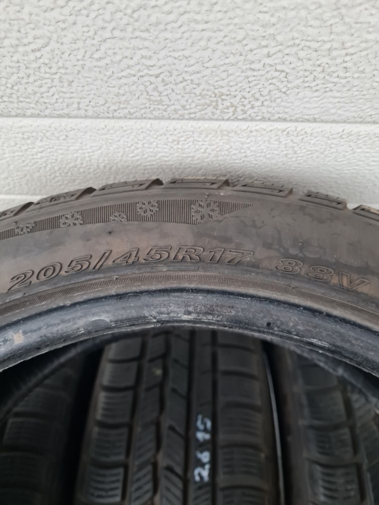 Зимни гуми 4 броя NEXEN WinGuard 205 45 R17 дот 2615