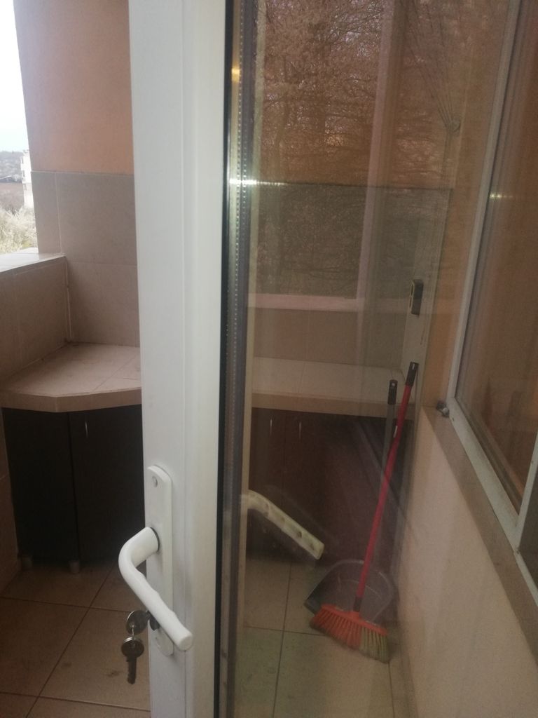 Дава се под наем Тристаен апартамент в Плевен, Сторгозия - 70 кв.м за 306 € - Снимка #5