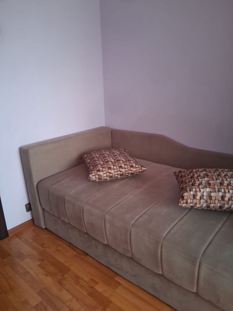 Pat cu spatiu de depozitare in stare noua